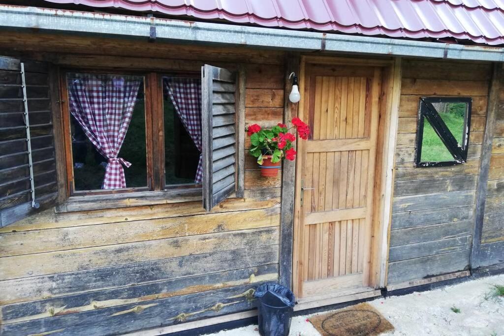 Log Cabin Uvac Нова-Варош Экстерьер фото